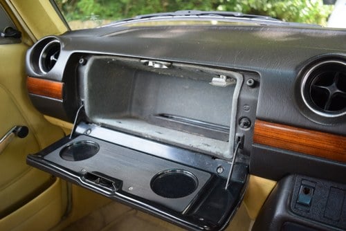 NO RESERVE - 1981 Mercedes-Benz 280E (W123) For Sale (picture 37 of 103)