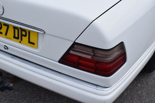 NO RESERVE - 1994 Mercedes-Benz E280 (W124) En venta (imagen 65 de 100)