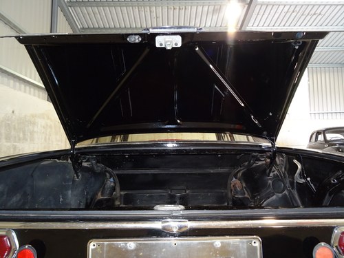 1968 Mercedes-Benz 280SE (W108) In vendita (immagine 126 di 156)