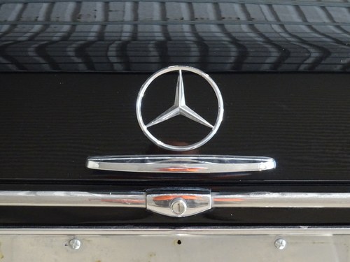 1968 Mercedes-Benz 280SE (W108) In vendita (immagine 95 di 156)