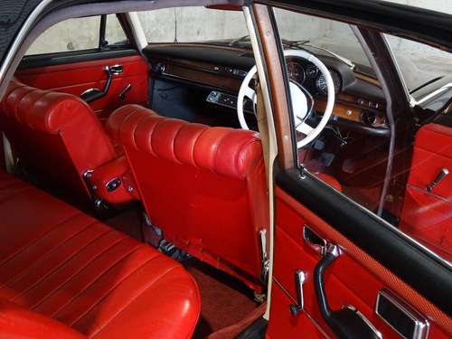 1968 Mercedes-Benz 280SE (W108) In vendita (immagine 49 di 156)