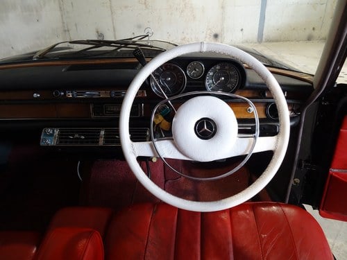 1968 Mercedes-Benz 280SE (W108) In vendita (immagine 52 di 156)