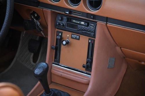 1977 Mercedes-Benz 280SL (R107) zum Verkauf (Bild 47 von 135)