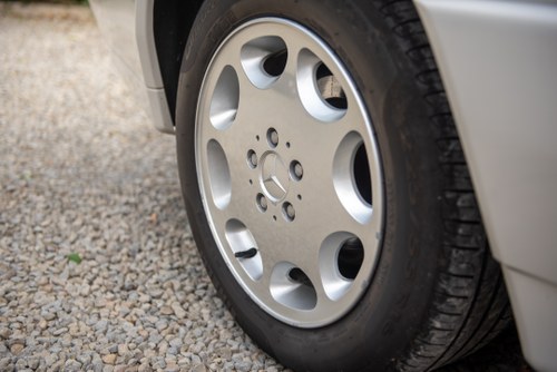 1993 Mercedes-Benz 280SL (R129) En venta (imagen 103 de 188)