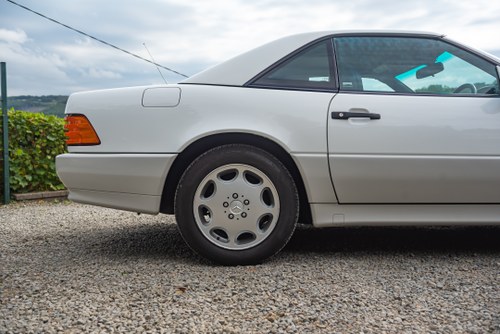 1993 Mercedes-Benz 280SL (R129) En venta (imagen 102 de 188)