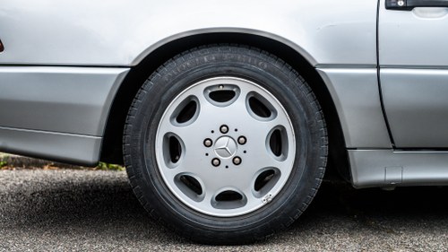 1993 Mercedes-Benz 300-24 SL (R129) For Sale (picture 11 of 204)