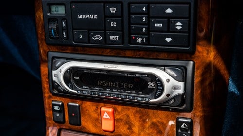 1993 Mercedes-Benz 300-24 SL (R129) For Sale (picture 25 of 204)