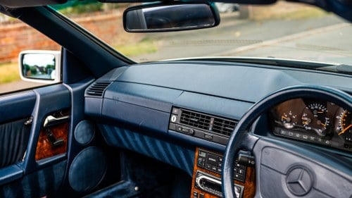 1993 Mercedes-Benz 300-24 SL (R129) For Sale (picture 30 of 204)