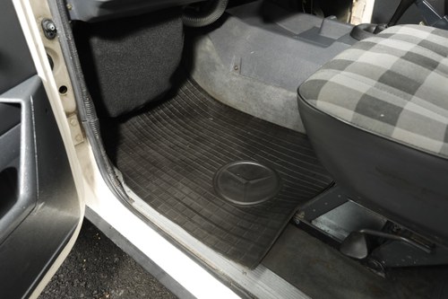 1989 Mercedes-Benz 300GD M2 For Sale (picture 41 of 133)