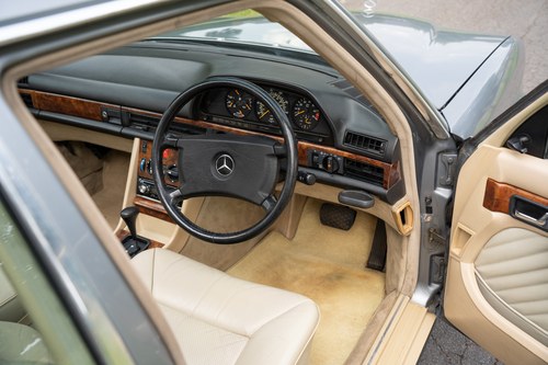 NO RESERVE - 1992 Mercedes-Benz 300 SE Auto (W140) In vendita (immagine 32 di 167)
