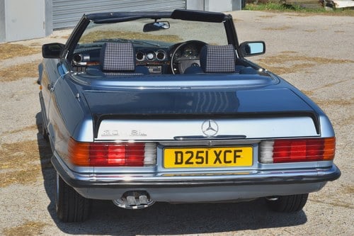 1987 Mercedes-Benz 300 SL (R107) En venta (imagen 7 de 183)