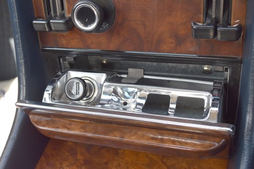 1987 Mercedes-Benz 300 SL (R107) En venta (imagen 49 de 183)