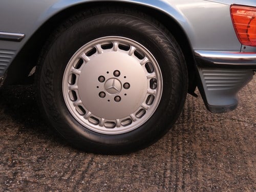1987 Mercedes-Benz 300SL R107 Te koop (foto 15 van 65)