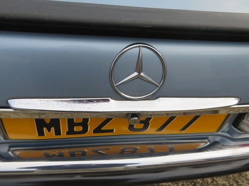 1987 Mercedes-Benz 300SL R107 Te koop (foto 35 van 65)