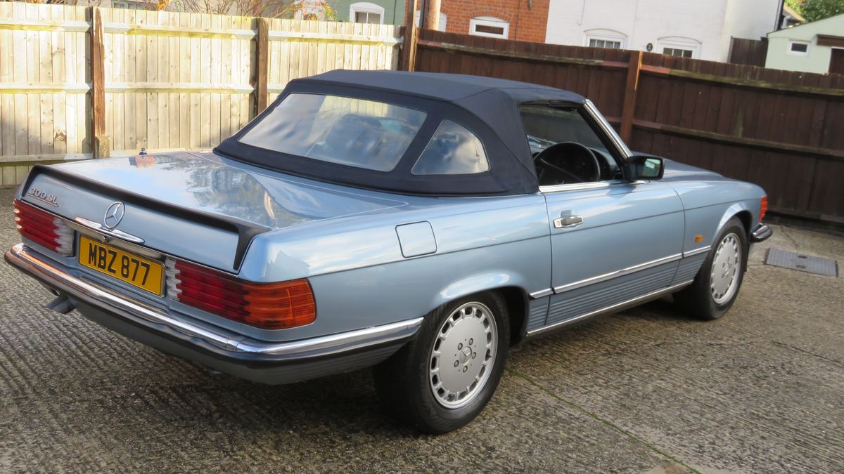 1987 Mercedes-Benz 300SL R107 For Sale By Auction