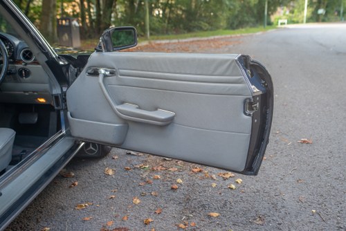 1988 Mercedes-Benz 300 SL Auto (R107) En venta (imagen 31 de 90)