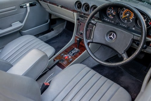 1988 Mercedes-Benz 300 SL Auto (R107) En venta (imagen 27 de 90)