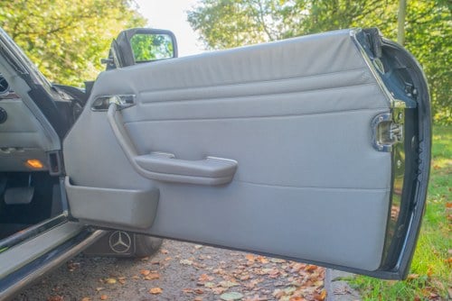 1988 Mercedes-Benz 300 SL Auto (R107) En venta (imagen 34 de 90)