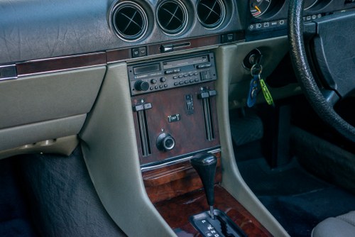 1988 Mercedes-Benz 300 SL Auto (R107) En venta (imagen 19 de 90)