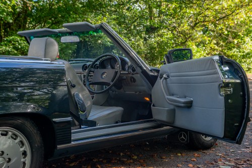 1988 Mercedes-Benz 300 SL Auto (R107) En venta (imagen 35 de 90)