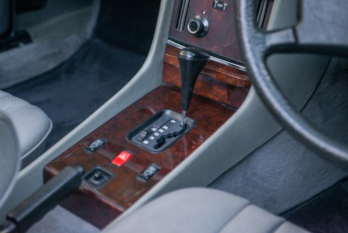 1988 Mercedes-Benz 300 SL Auto (R107) En venta (imagen 26 de 90)