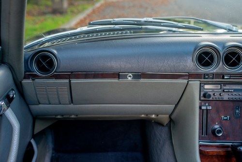 1988 Mercedes-Benz 300 SL Auto (R107) En venta (imagen 21 de 90)