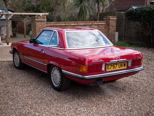 1987 Mercedes Benz 300 SL (R107) In vendita (immagine 10 di 253)