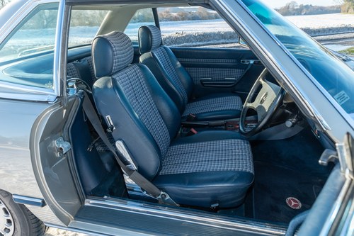 1988 Mercedes-Benz 300SL R107 In vendita (immagine 56 di 199)