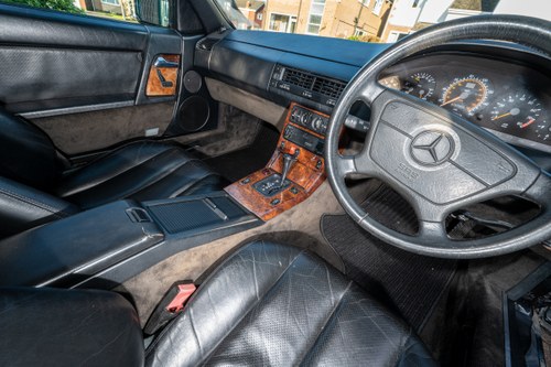 1992 Mercedes-Benz SL300 R129 For Sale (picture 24 of 177)