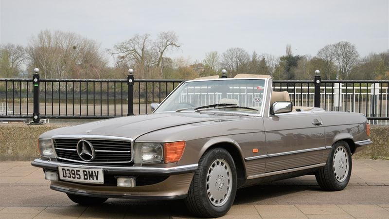 1987 Mercedes-Benz 300 SL For Sale (picture 1 of 147)