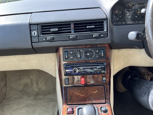 1992 Mercedes-Benz 300 SL 24 (R129) zum Verkauf (Bild 42 von 96)