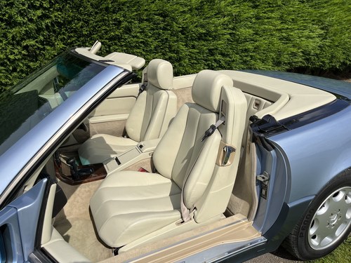 1992 Mercedes-Benz 300 SL 24 (R129) zum Verkauf (Bild 37 von 96)