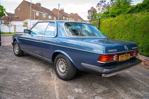 1984 Mercedes-Benz 300CD Turbo Diesel LHD In vendita (immagine 3 di 177)