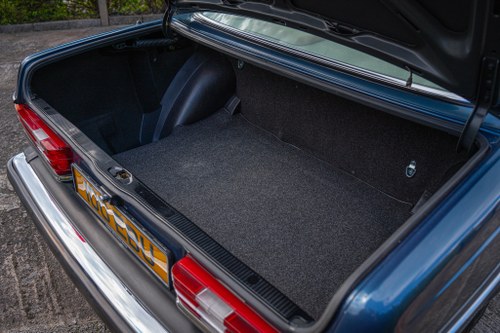 1984 Mercedes-Benz 300CD Turbo Diesel LHD In vendita (immagine 123 di 177)