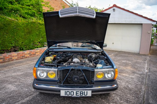 1984 Mercedes-Benz 300CD Turbo Diesel LHD In vendita (immagine 133 di 177)