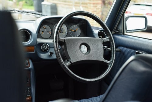 1984 Mercedes-Benz 300D Auto (W123) En venta (imagen 30 de 140)