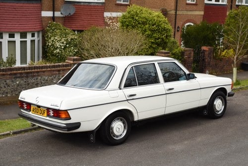 1984 Mercedes-Benz 300D Auto (W123) En venta (imagen 4 de 140)