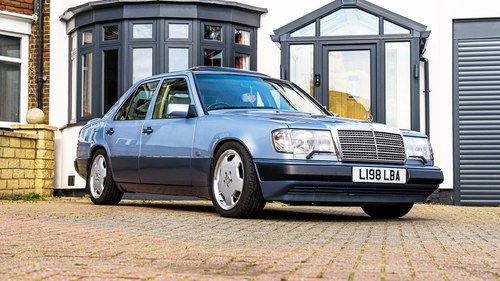 1993 Mercedes 300E-24 Auto W124 à vendre (picture 1 of 132)
