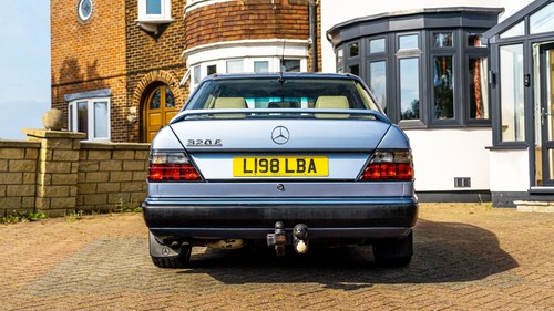 1993 Mercedes 300E-24 Auto W124 à vendre (picture 9 of 132)