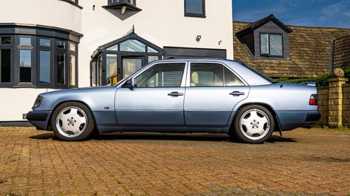 1993 Mercedes 300E-24 Auto W124 à vendre (picture 5 of 132)