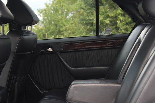 1992 Mercedes-Benz 300E (W124) zum Verkauf (Bild 57 von 161)