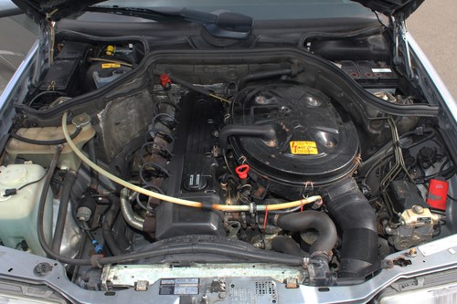 1992 Mercedes-Benz 300E (W124) zum Verkauf (Bild 137 von 161)