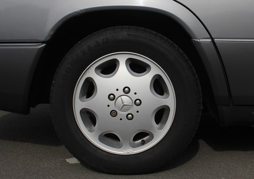 1992 Mercedes-Benz 300E (W124) zum Verkauf (Bild 27 von 161)