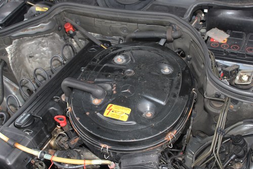 1992 Mercedes-Benz 300E (W124) zum Verkauf (Bild 134 von 161)