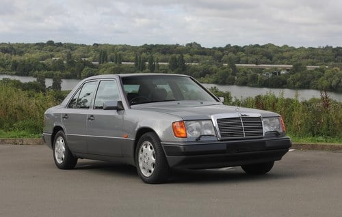 1992 Mercedes-Benz 300E (W124) zum Verkauf (Bild 21 von 161)