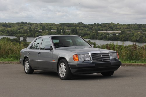 1992 Mercedes-Benz 300E (W124) zum Verkauf (Bild 20 von 161)