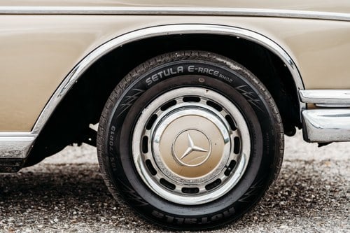 1965 Mercedes-Benz 300SEC (W112) LHD En venta (imagen 21 de 100)