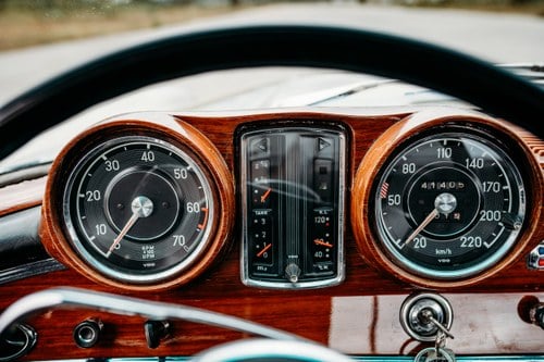1965 Mercedes-Benz 300SEC (W112) LHD En venta (imagen 34 de 100)