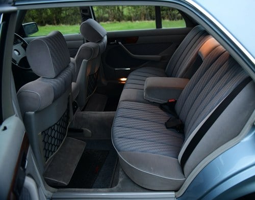 1988 Mercedes-Benz 300SEL W126 zum Verkauf (Bild 37 von 64)