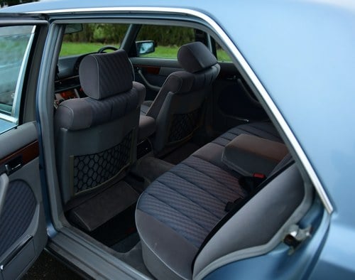 1988 Mercedes-Benz 300SEL W126 zum Verkauf (Bild 32 von 64)